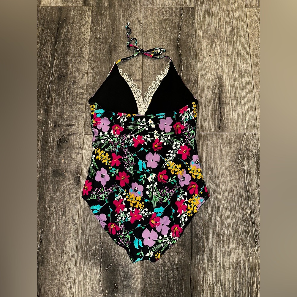Sea Angel Woman’s One Piece Lace Detail Floral Bathing Suit Bin 3 - Picture 3 of 5